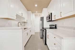 Condominium, 5320 Zelzah ave, Encino, CA 91316 - 4