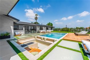 Single Family Residence, 20556 Califa st, Woodland Hills, CA 91367 - 11