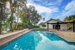 Single Family Residence, 4732 Del Moreno dr, Woodland Hills, CA 91364 - 4