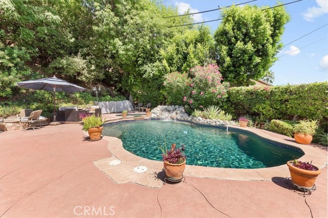 Single Family Residence, 17861 Cathedral pl, Encino, CA 91316 - 1