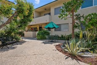 Condominium, 5328 Newcastle ave, Encino, CA 91316 - 18
