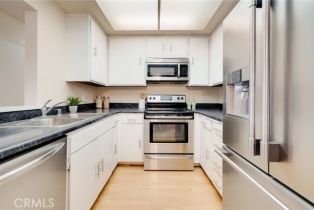 Condominium, 12830 Burbank blvd, Sherman Oaks, CA 91607 - 9