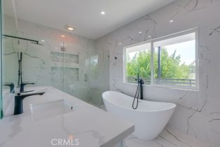 Single Family Residence, 22555 Califa st, Woodland Hills, CA 91367 - 15