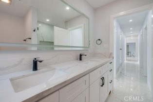 Single Family Residence, 22555 Califa st, Woodland Hills, CA 91367 - 18