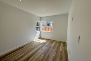 Single Family Residence, 13845 Moorpark st, Sherman Oaks, CA 91423 - 17