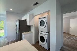 Single Family Residence, 13845 Moorpark st, Sherman Oaks, CA 91423 - 4