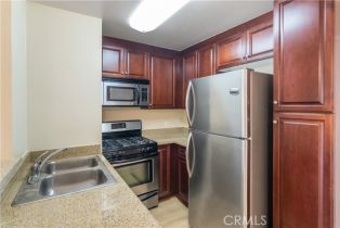 Condominium, 21500 Burbank blvd, Woodland Hills, CA 91367 - 3