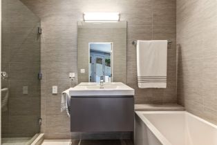 Single Family Residence, 3818 Hollyline ave, Sherman Oaks, CA 91423 - 25