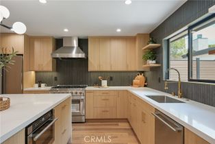 Single Family Residence, 23240 Leonora dr, Woodland Hills, CA 91367 - 9