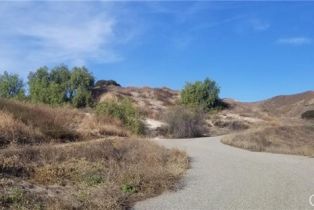 , 25 Chivo, Simi Valley, CA 93063 - 3