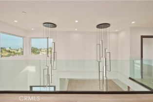 Single Family Residence, 5099 Llano dr, Woodland Hills, CA 91364 - 45