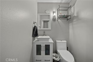 Condominium, 21820 Marylee st, Woodland Hills, CA 91367 - 12