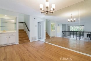 Condominium, 5711 Owensmouth ave, Woodland Hills, CA 91367 - 11