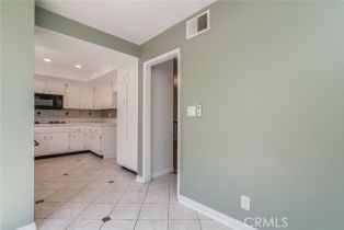 Condominium, 5711 Owensmouth ave, Woodland Hills, CA 91367 - 9