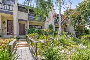 Condominium, 5711 Owensmouth AVE, Woodland Hills, CA  Woodland Hills, CA 91367
