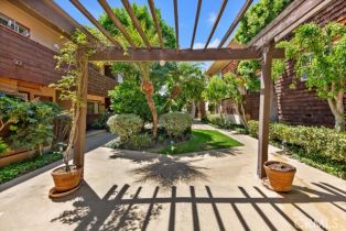 Condominium, 5349 Newcastle ave, Encino, CA 91316 - 19