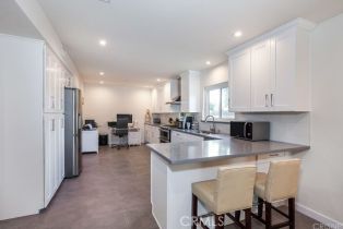 Single Family Residence, 6236 Capistrano ave, Woodland Hills, CA 91367 - 12