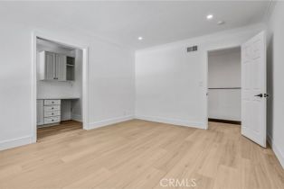 Single Family Residence, 24045 Philiprimm st, Woodland Hills, CA 91367 - 13