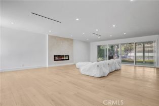 Single Family Residence, 24045 Philiprimm st, Woodland Hills, CA 91367 - 4