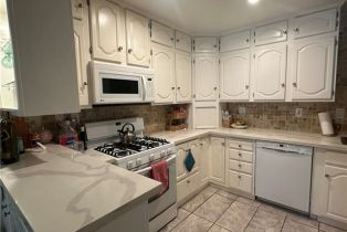 Condominium, 5901 Canterbury dr, Culver City, CA 90230 - 4