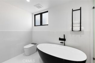 Single Family Residence, 5134 Medina rd, Woodland Hills, CA 91364 - 31