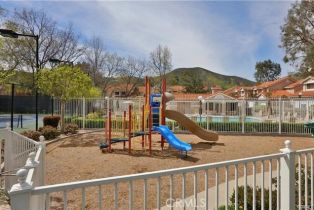 Townhouse, 4828 Matteo st, Oak Park, CA 91377 - 17