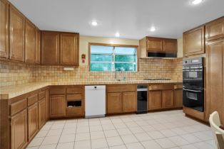 Single Family Residence, 5300 Winnetka ave, Woodland Hills, CA 91364 - 9