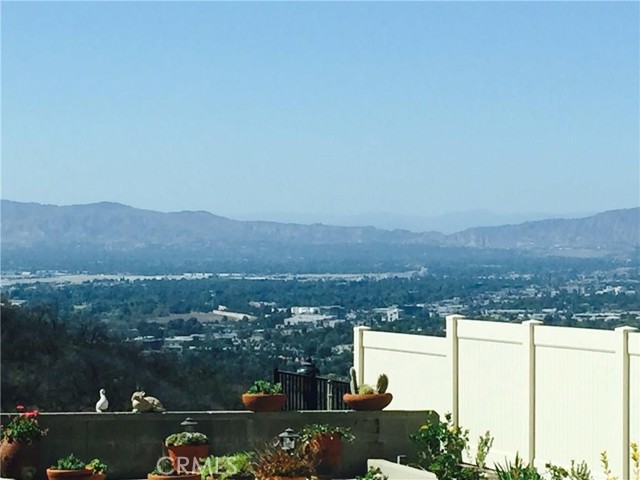 Single Family Residence, 14687 Deervale pl, Sherman Oaks, CA 91403 - 1