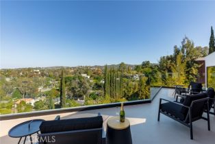 Single Family Residence, 5130 Medina rd, Woodland Hills, CA 91364 - 4