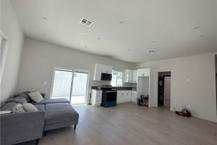 Single Family Residence, 17646 Tribune st, Granada Hills, CA 91344 - 2