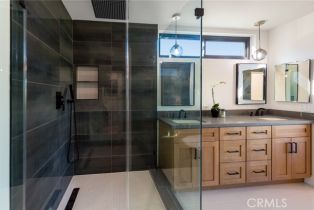 Single Family Residence, 4976 Llano dr, Woodland Hills, CA 91364 - 29