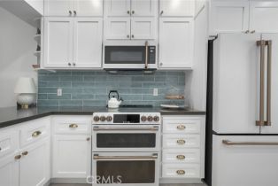 Condominium, 5473 Spanish Oak ln, Oak Park, CA 91377 - 3