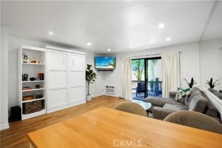 Condominium, 22100 Burbank blvd, Woodland Hills, CA 91367 - 5