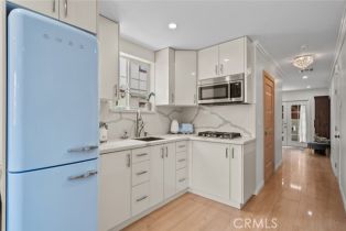 Single Family Residence, 13936 Magnolia blvd, Sherman Oaks, CA 91423 - 13