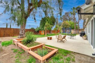 Single Family Residence, 2447 Young ave, Thousand Oaks, CA 91360 - 17