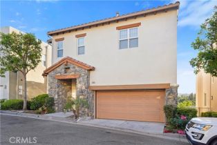 , 5672 Como cir, Woodland Hills, CA 91367 - 2