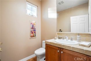 , 5672 Como cir, Woodland Hills, CA 91367 - 4