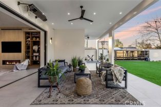 Single Family Residence, 22745 Califa st, Woodland Hills, CA 91367 - 43