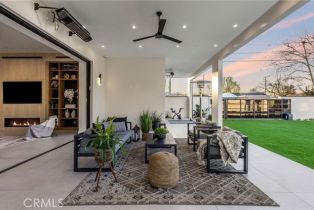 Single Family Residence, 22745 Califa st, Woodland Hills, CA 91367 - 44