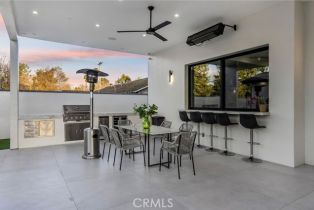 Single Family Residence, 22745 Califa st, Woodland Hills, CA 91367 - 45