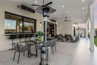 Single Family Residence, 22745 Califa st, Woodland Hills, CA 91367 - 47