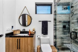 Single Family Residence, 22745 Califa st, Woodland Hills, CA 91367 - 49