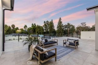 Single Family Residence, 22745 Califa st, Woodland Hills, CA 91367 - 61