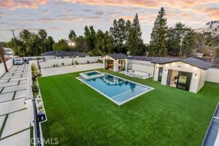 Single Family Residence, 22745 Califa st, Woodland Hills, CA 91367 - 64