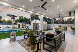 Single Family Residence, 22745 Califa st, Woodland Hills, CA 91367 - 67