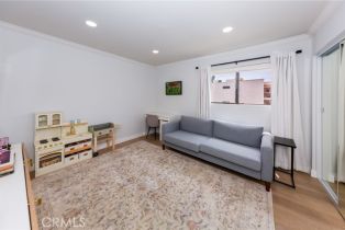 Condominium, 635 Elmwood ave, Burbank, CA 91501 - 16