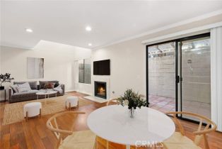 Townhouse, 5291 Colodny dr, Agoura Hills, CA 91301 - 4