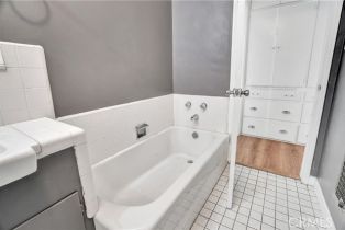 Single Family Residence, 5835 Jumilla ave, Woodland Hills, CA 91367 - 23