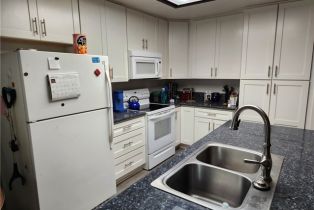 Condominium, 10407 Larwin ave, Chatsworth, CA 91311 - 2