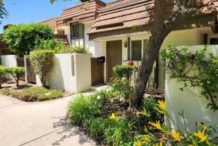 Condominium, 10407 Larwin AVE, Chatsworth, CA  Chatsworth, CA 91311